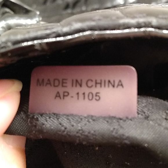 Michael Kors Hamilton Croc Embossed Patent Leather Bag Purse - Picture 12 of 17